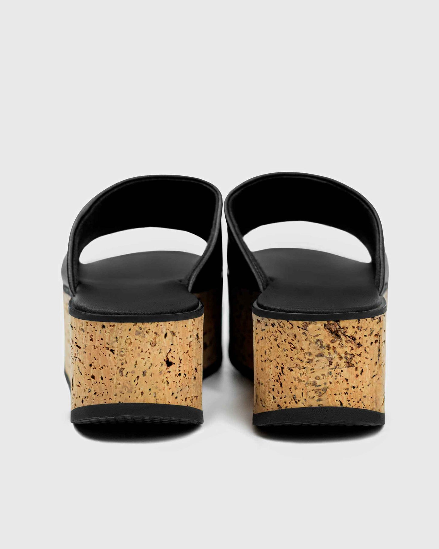 Geigi Flatforms Black grape leather sandals