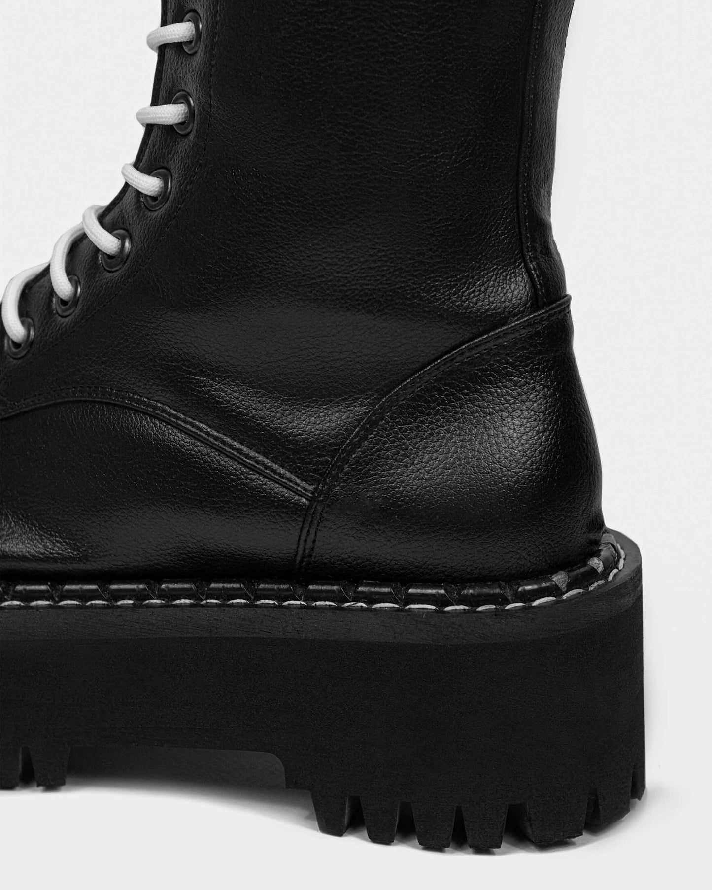 Worker Monster Black Vegea grape leather boots